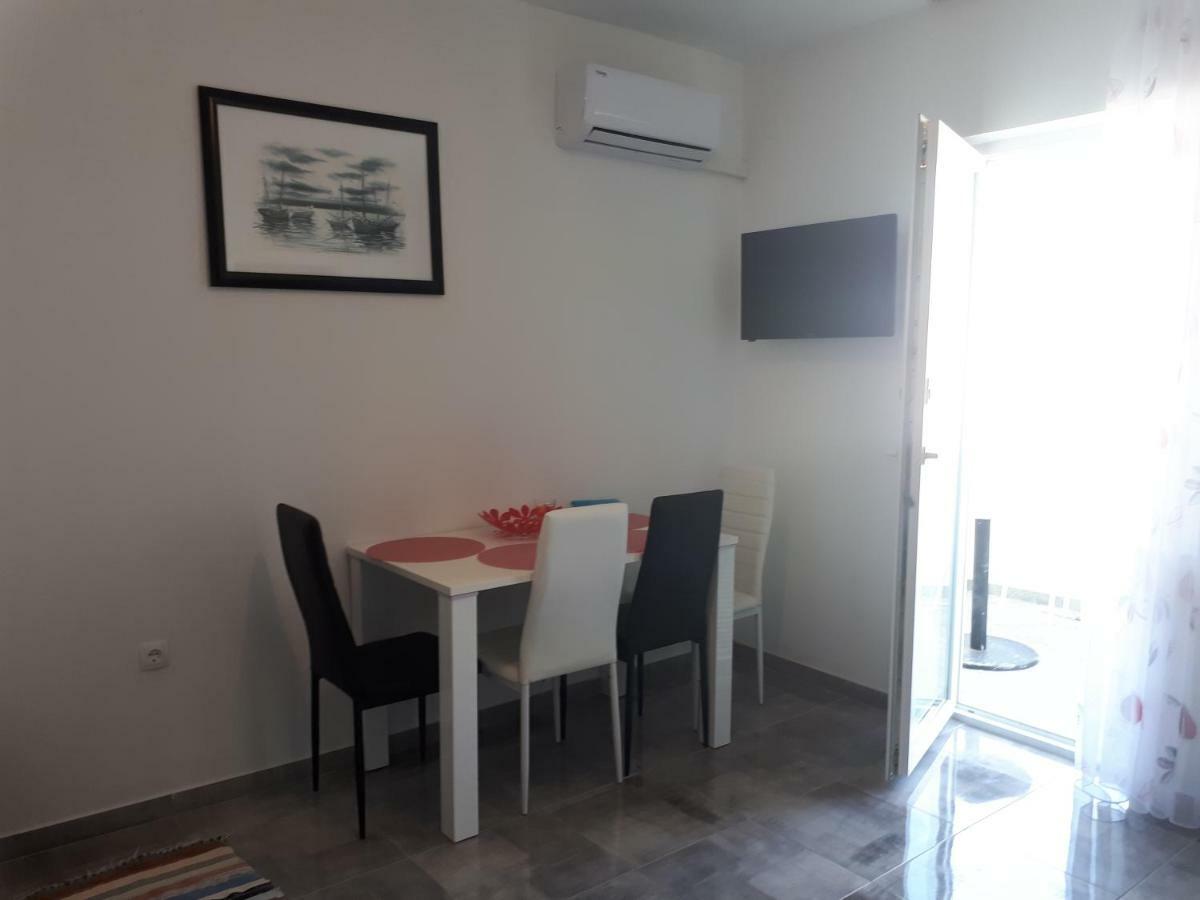 Apartmani Korina Starigrad Paklenica Luaran gambar