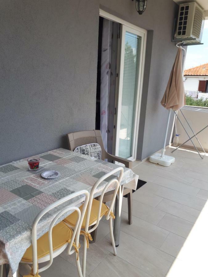 Apartmani Korina Starigrad Paklenica Luaran gambar