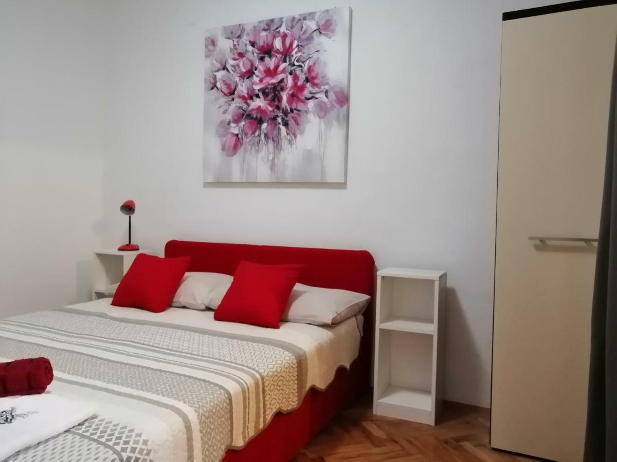 Apartmani Korina Starigrad Paklenica Luaran gambar