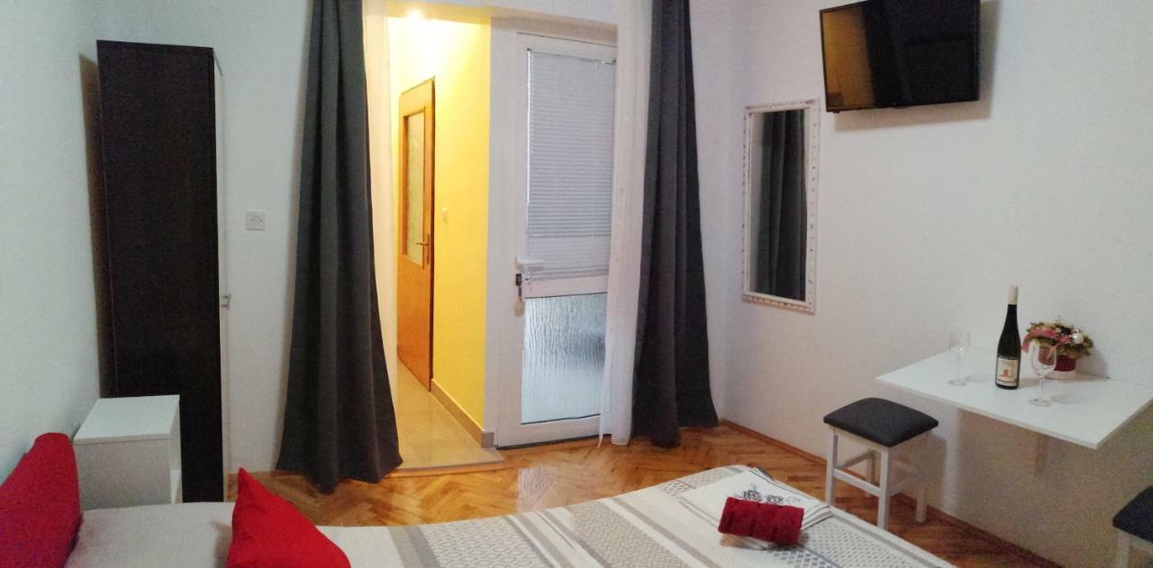 Apartmani Korina Starigrad Paklenica Luaran gambar