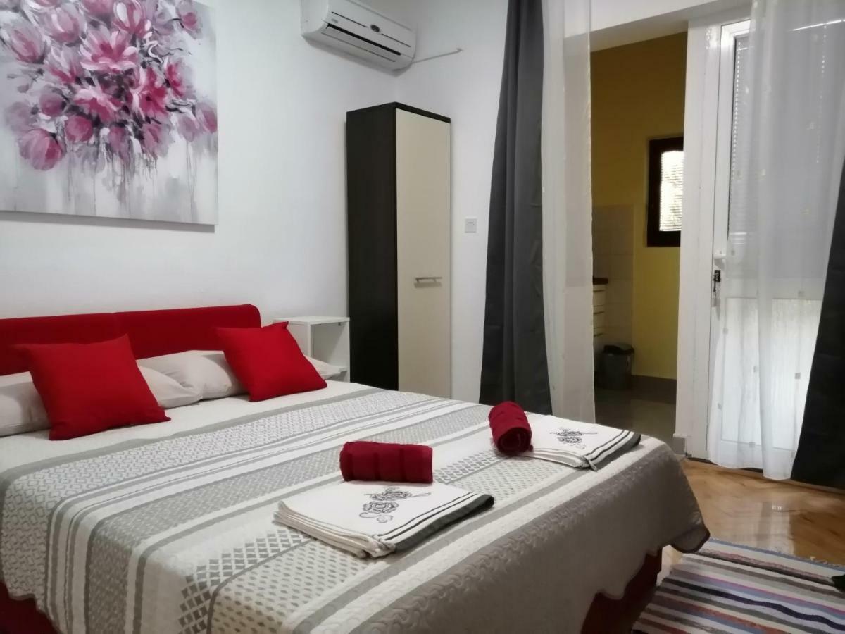 Apartmani Korina Starigrad Paklenica Luaran gambar