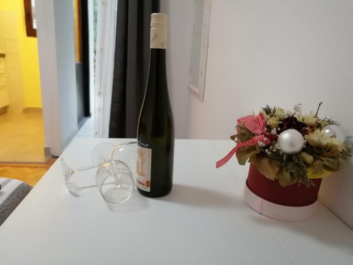 Apartmani Korina Starigrad Paklenica Luaran gambar