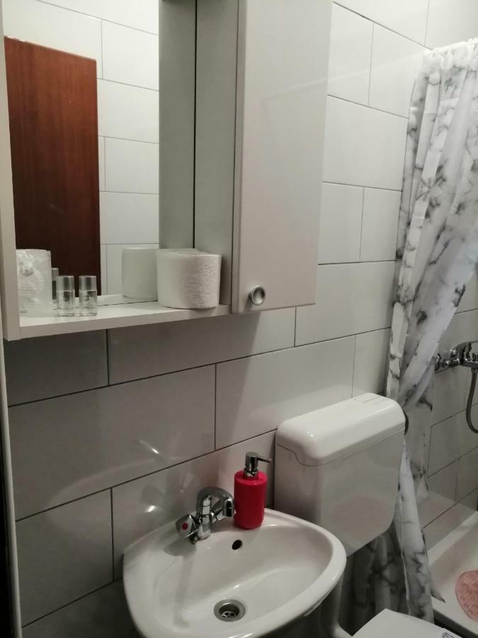 Apartmani Korina Starigrad Paklenica Luaran gambar