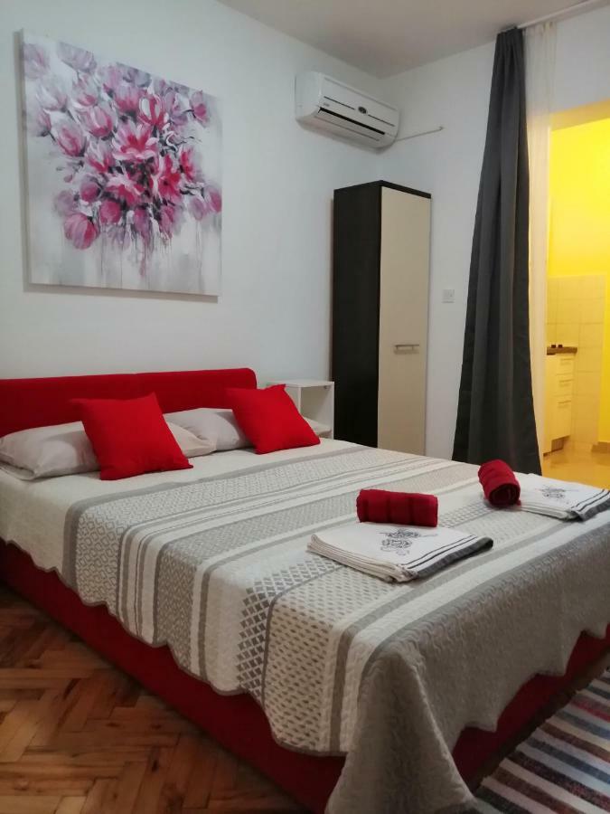 Apartmani Korina Starigrad Paklenica Luaran gambar